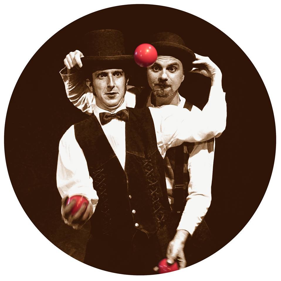 Andrea Corvo — giocoliere teatro circo